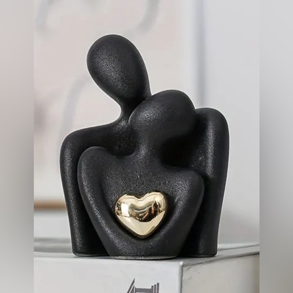 Lovely Couple hugging Porcelain Statue black Gift Modern ❤️💕❤️ - Picture 1 of 5